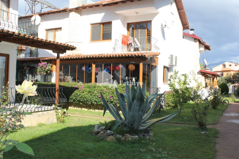 Fethiye Çalış mevkinde satılık 3+1 ikiz villa havuzlu site Discover