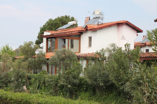 Fethiye Koca Çalış ta Havuzlu sitede satilik 4+1 ikiz Villa