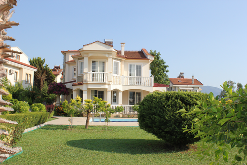 Detached villa with pool for sale in Fethiye Calis